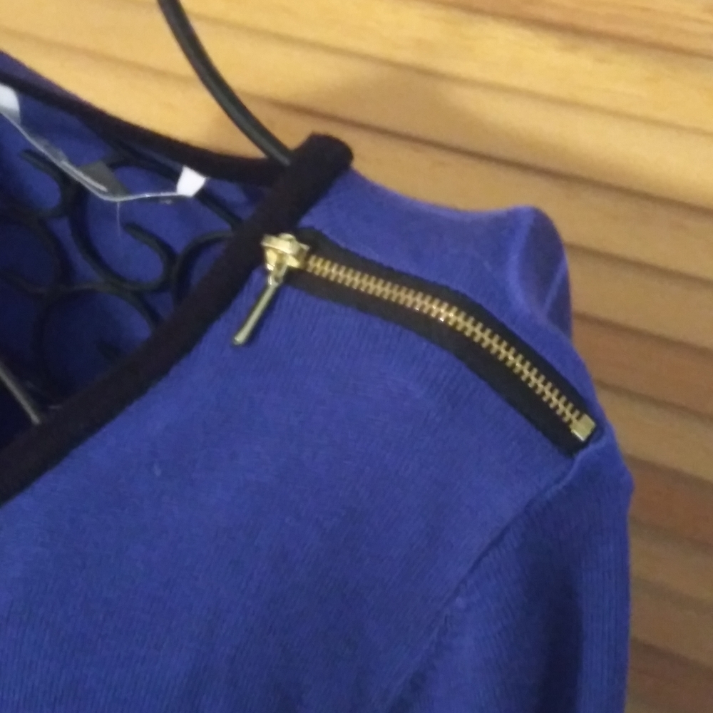 Sweater - Picture 2 of 4